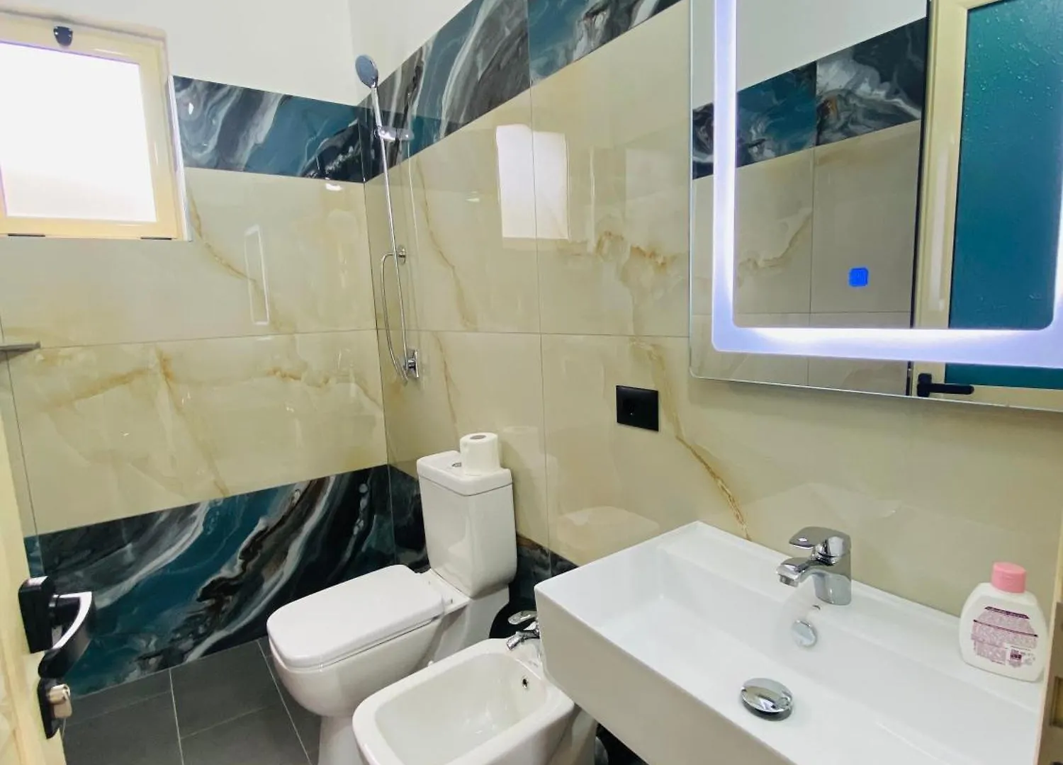 Holiday Cabins Avlonya
