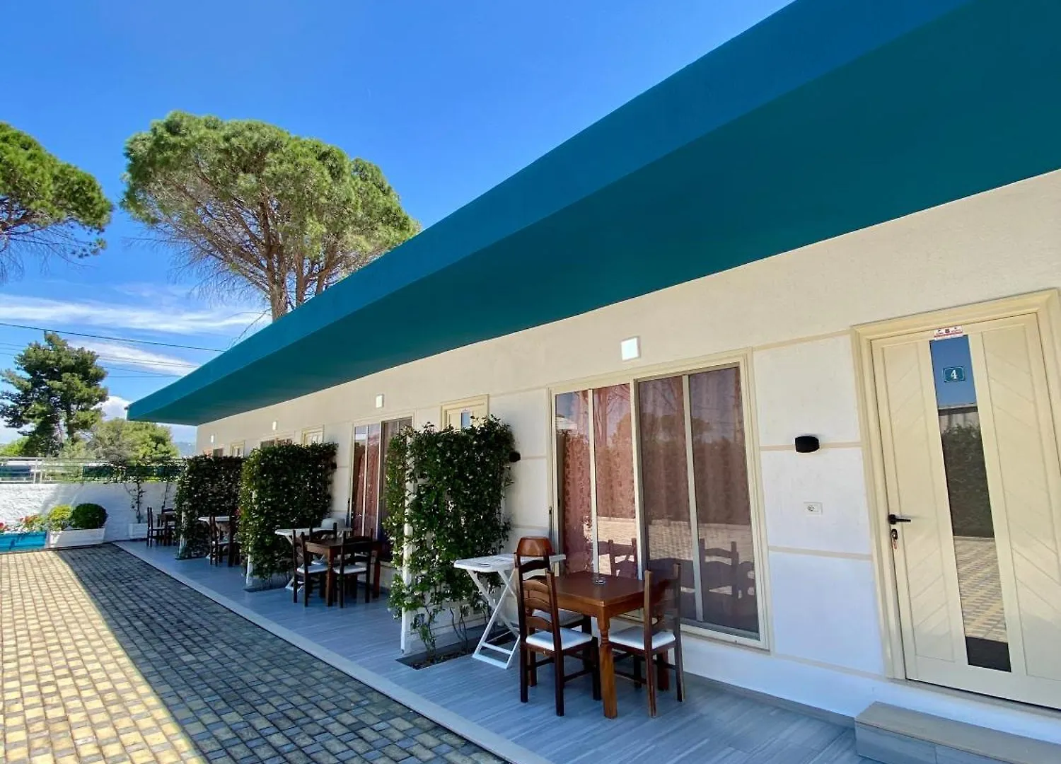 Holiday Cabins Avlonya