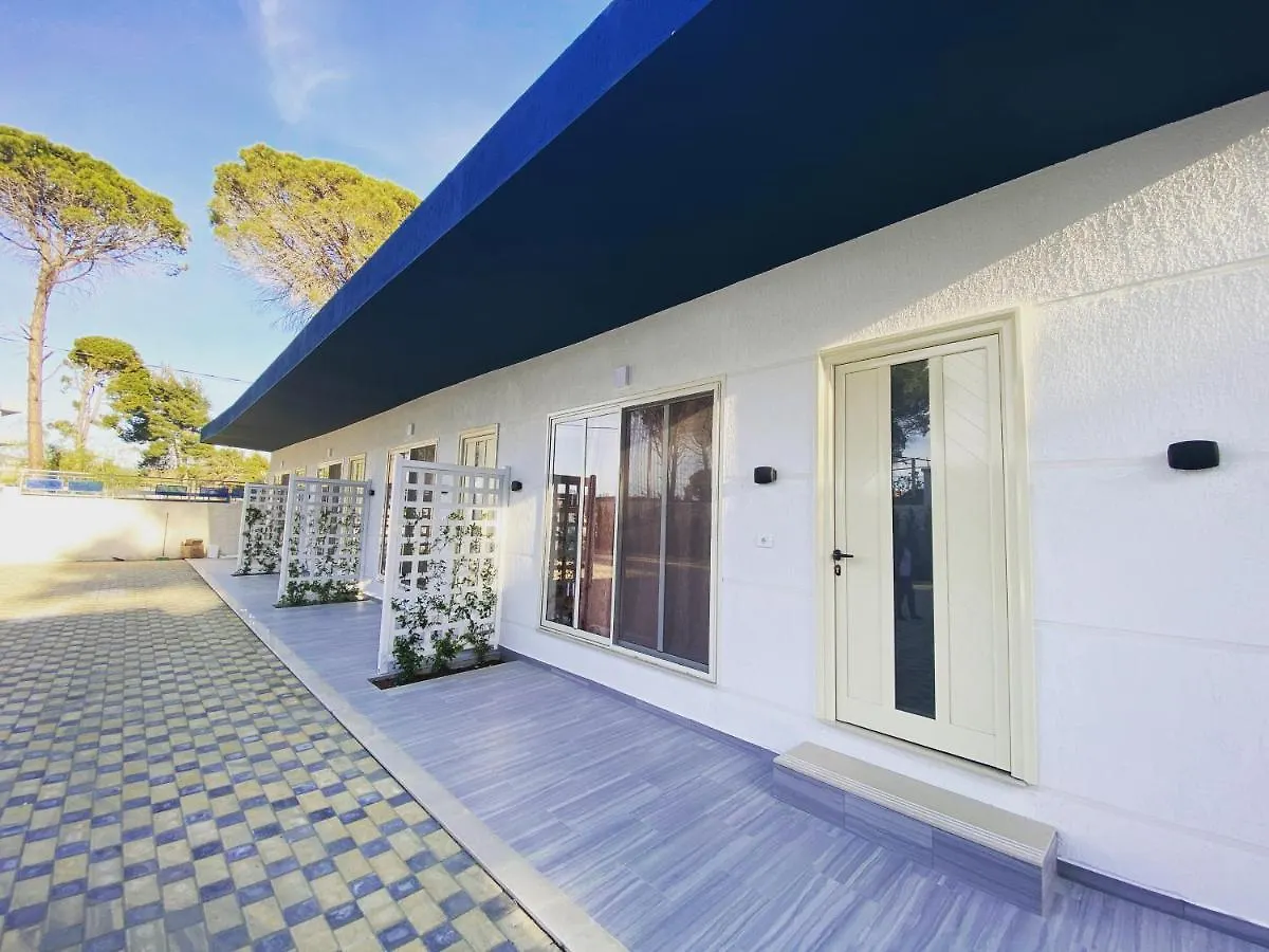 Ferienhaus Holiday Cabins Vlorë