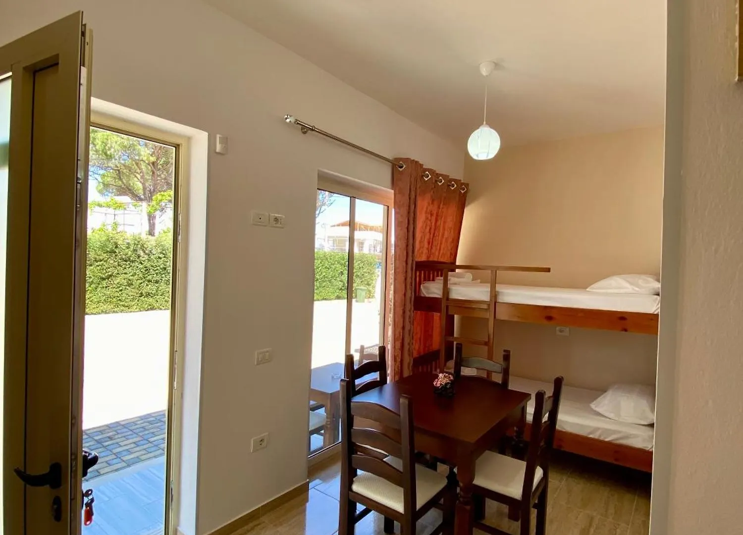 Ferienhaus Holiday Cabins Vlorë Albanien