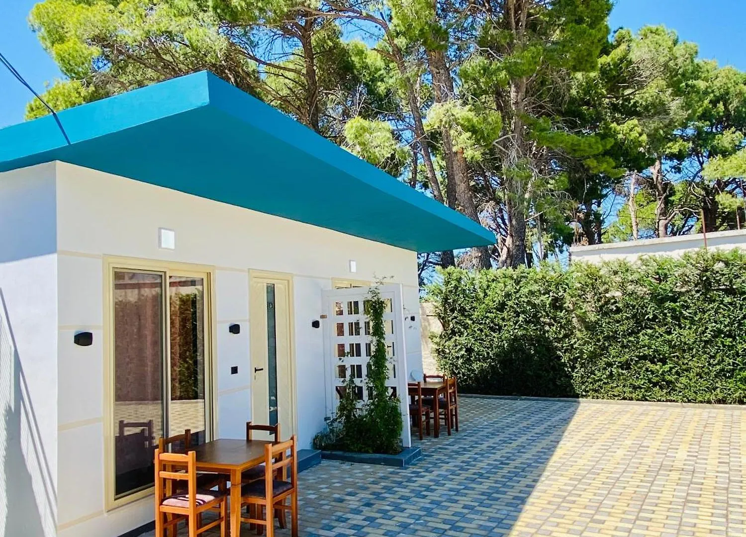 Holiday Cabins Vlorë אלבניה